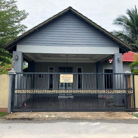 Relaxs Homestay Kota Bharu Exteriör bild